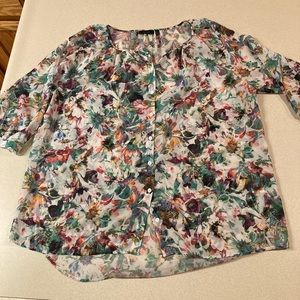 Apt 9 Sz OX blouse with floral pattern